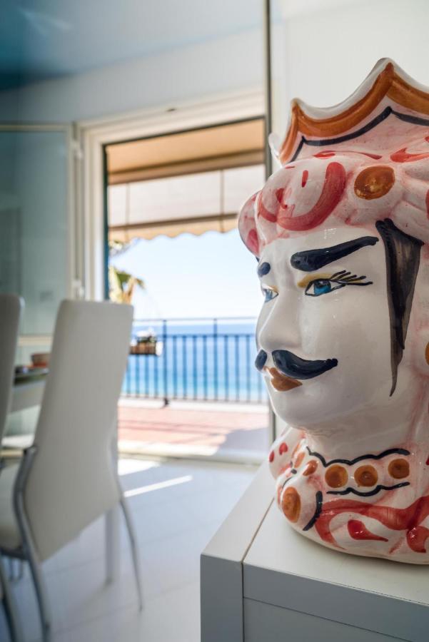 Apartament Loft Balcone Sul Mare Letojanni Zewnętrze zdjęcie