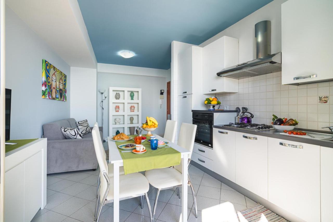 Apartament Loft Balcone Sul Mare Letojanni Zewnętrze zdjęcie
